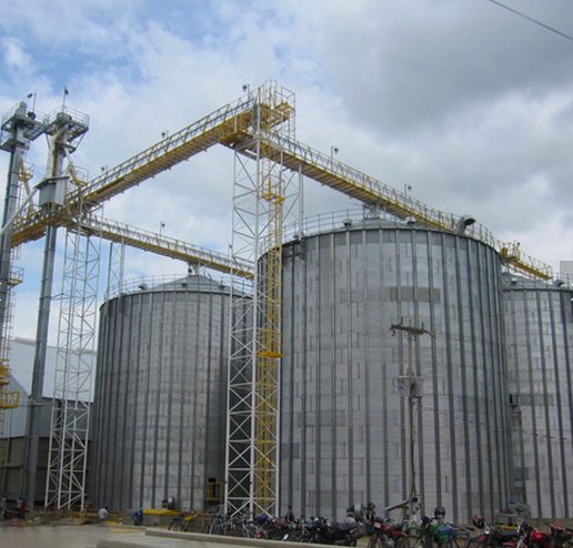 Flat bottom grain pellets storage silos
